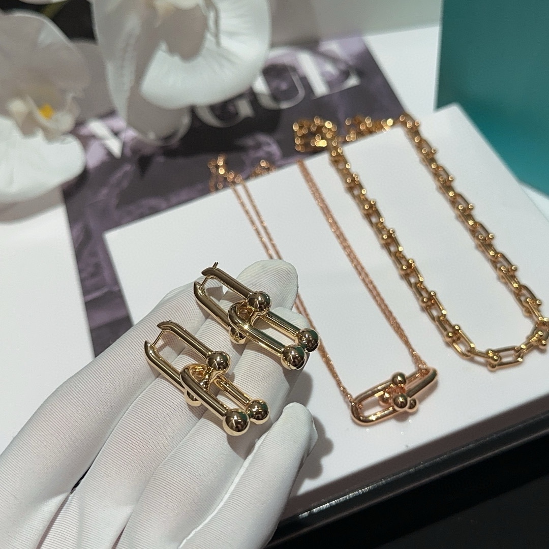 NO:631388,T family necklace earrings, earrings,necklace,Cardia high-end jewelry19860909T家项链耳环,,earrings,necklace,卡迪亚高端饰品,Jewelry