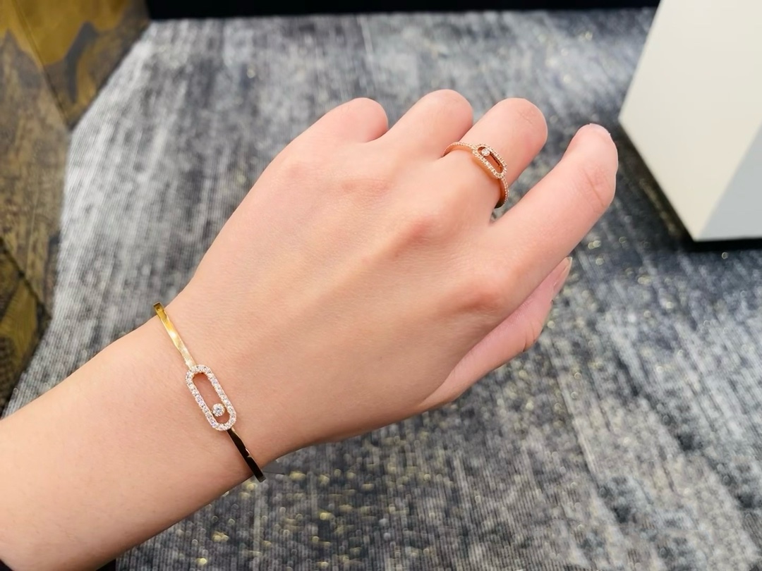 NO:881304,Bracelet with diamonds19860909带钻手镯 XH004#灵动钻石弹力手镯 最经典的move系列,有着很美好的寓意,代表着“无论过去,今天亦或未来,爱永远都在”.,,bracelet,卡迪亚高端饰品,Jewelry