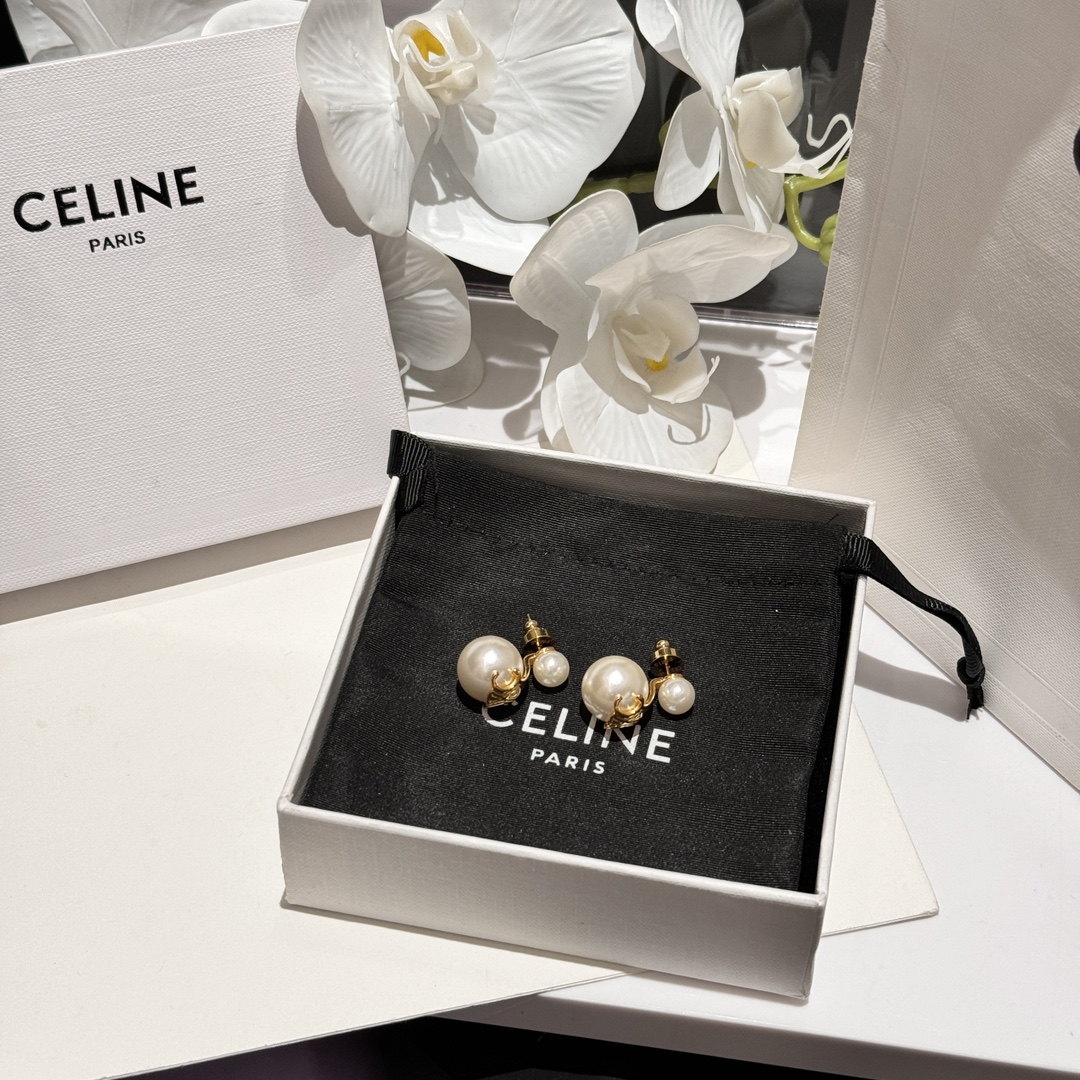 Celine 1: 1
 Joyas Pendiente