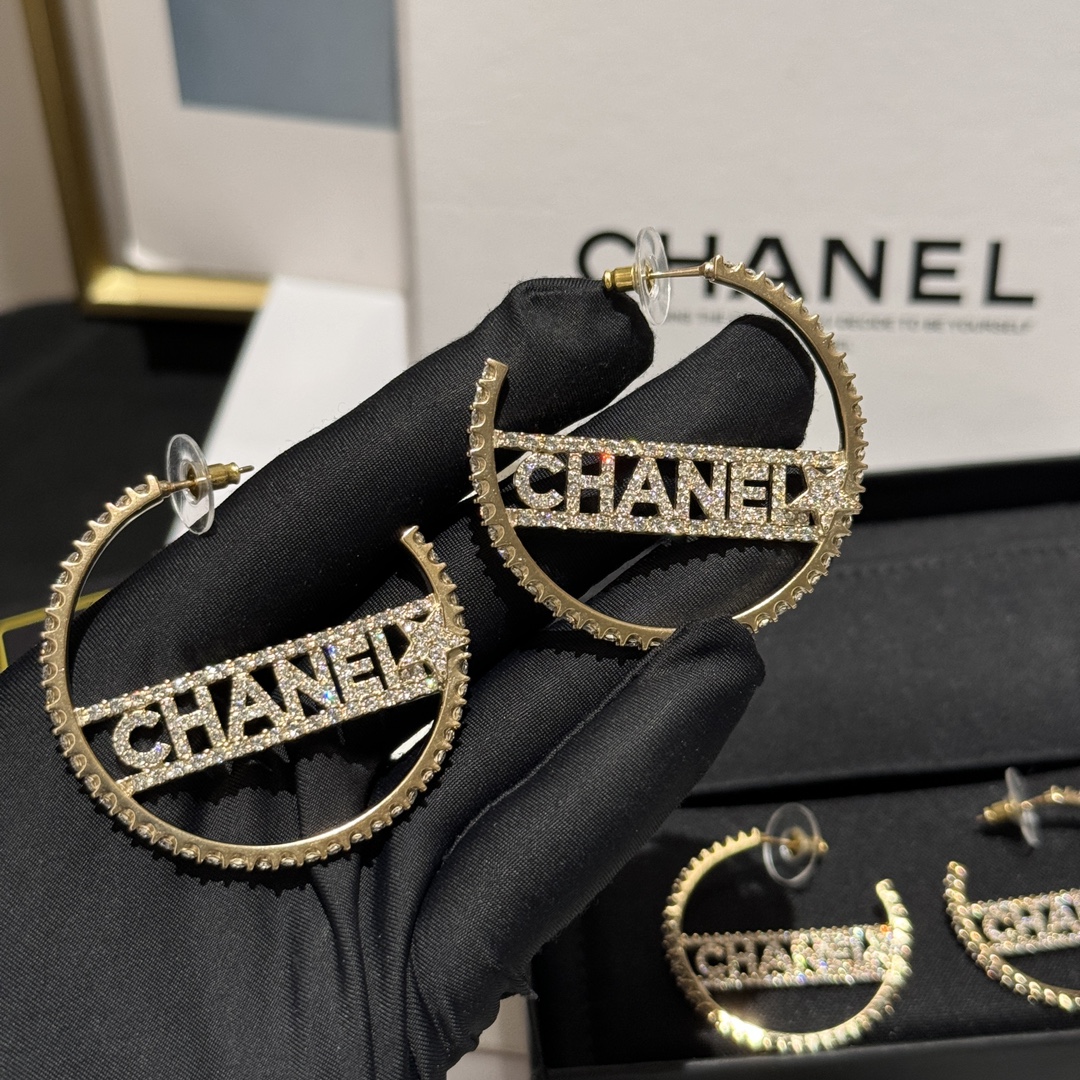 Chanel Réplica
 Joyas Pendiente Colección primavera – verano