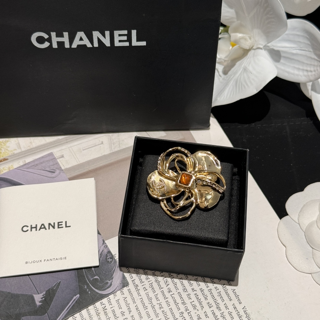 Chanel Joyas Broche Oro Vintage