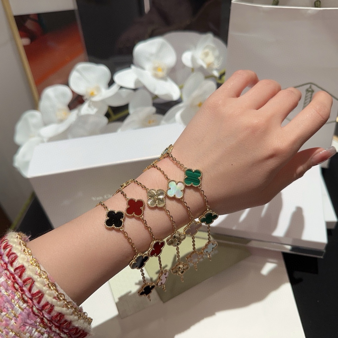 NO:631270,Five-flower bracelet, classic and versatile item, bracelet, Cartier high-end jewelry19860909五花手链 经典百搭单品,,bracelet,卡迪亚高端饰品,Jewelry