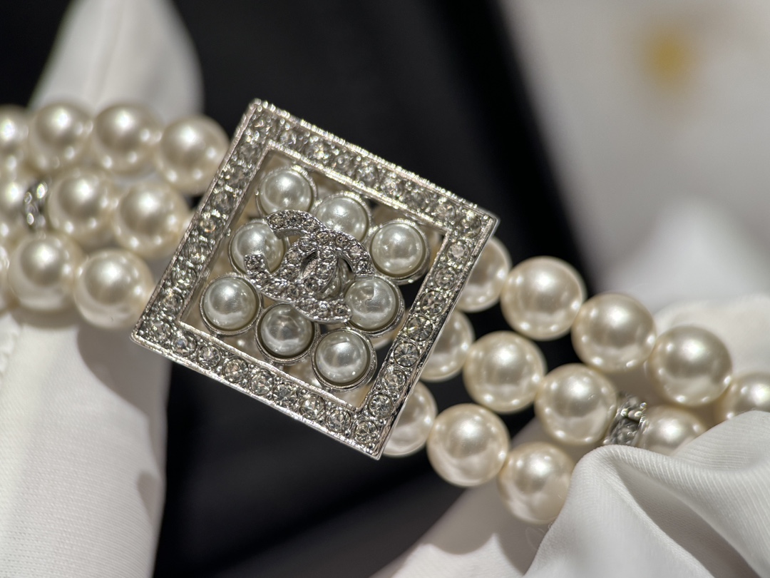 Chanel Haute Joaillerie Fine Jewelry Earrings Necklace Ring Ref.91B0ACAD 7