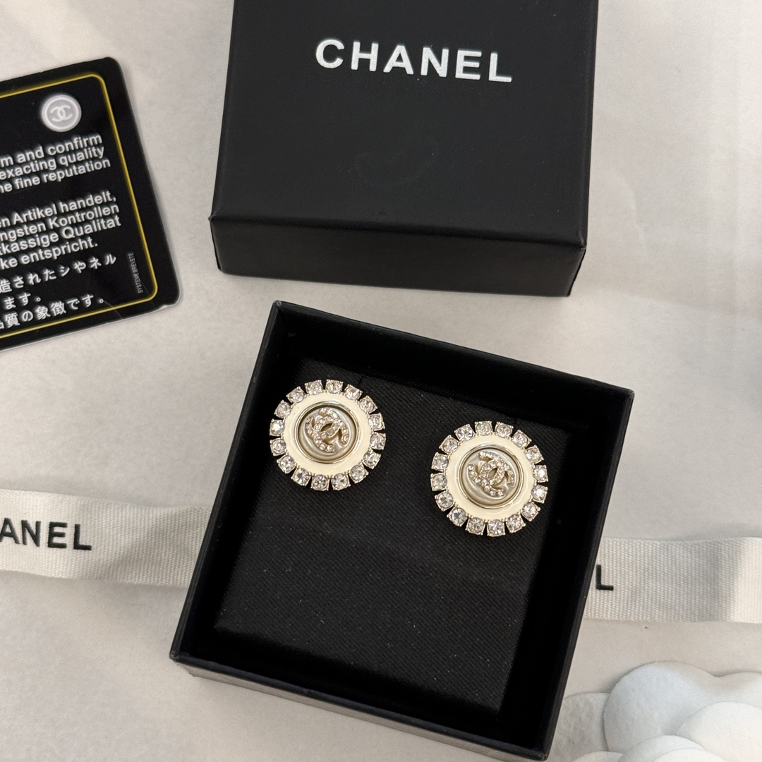 Chanel Jewelry Earring Green White Yellow