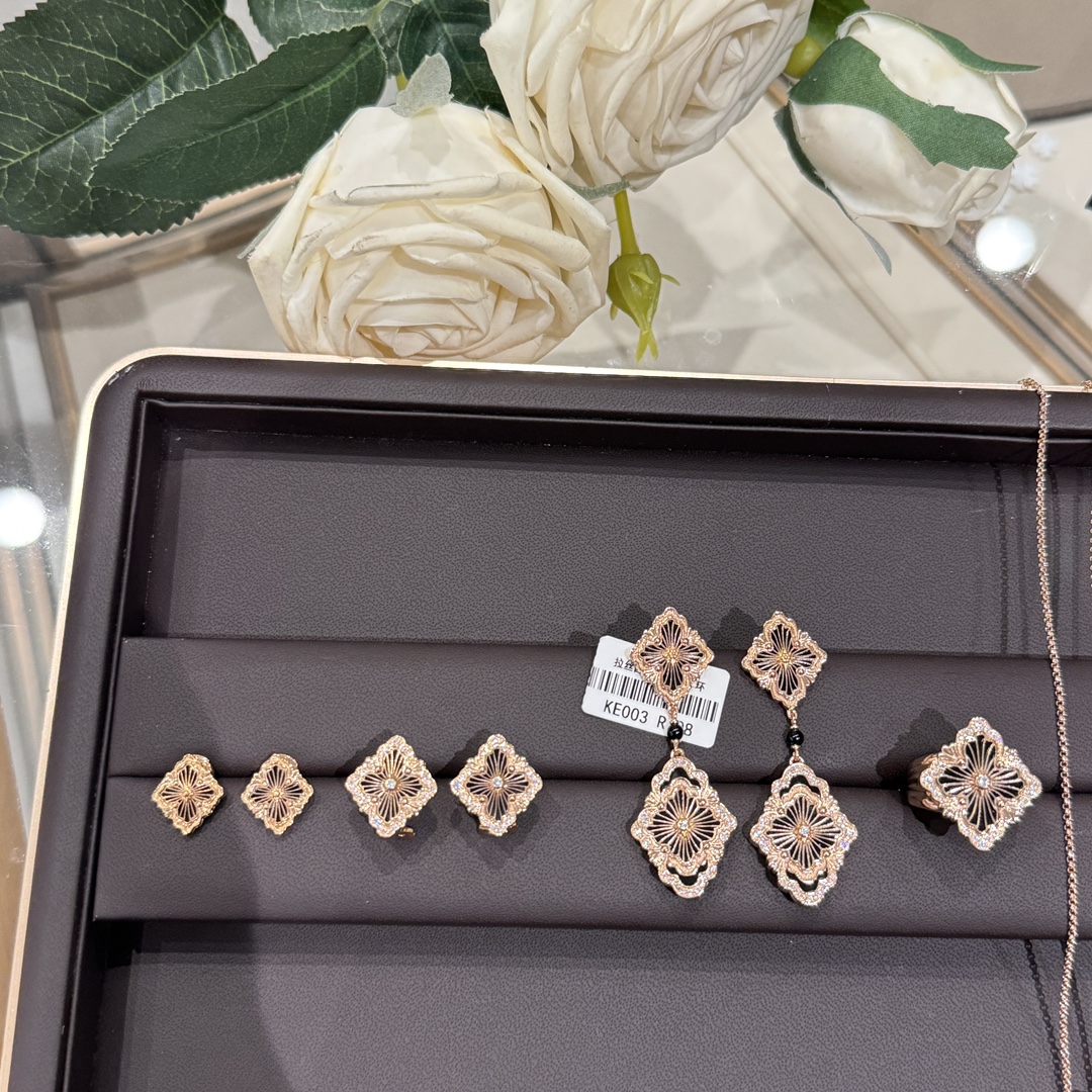 NO:635876,Buccellati Opera House Oera black onyx suit, retro, fashionable and versatile high-end item, exquisite Italian brushing craftsmanship ♀ Thick 18k rose gold plating, Cartier high-end jewelry19860909布契拉提歌剧院Oera黑玛瑙套装 复古时髦百搭高级单品 意大利拉丝工艺绝美♀ 厚镀18k玫瑰金,,卡迪亚高端饰品,Jewelry