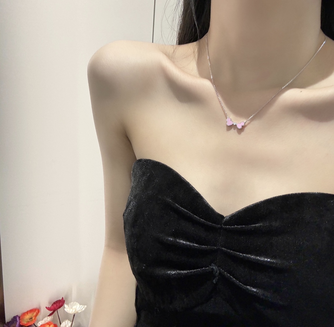 NO:720753,Double gourd glue single diamond necklace, thickly plated with 18k white gold, full of texture, exquisite and versatile item 88360, necklace, Cartier high-end jewelry19860909双葫芦滴胶单钻项链 厚镀18k白金 质感满满 精致百搭单品88360,,necklace,卡迪亚高端饰品,Jewelry