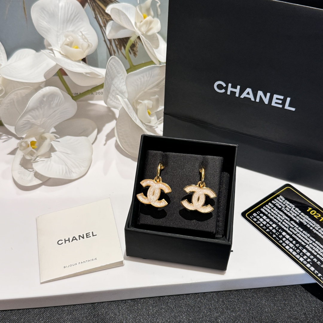 Chanel Joyas Pendiente Blanco