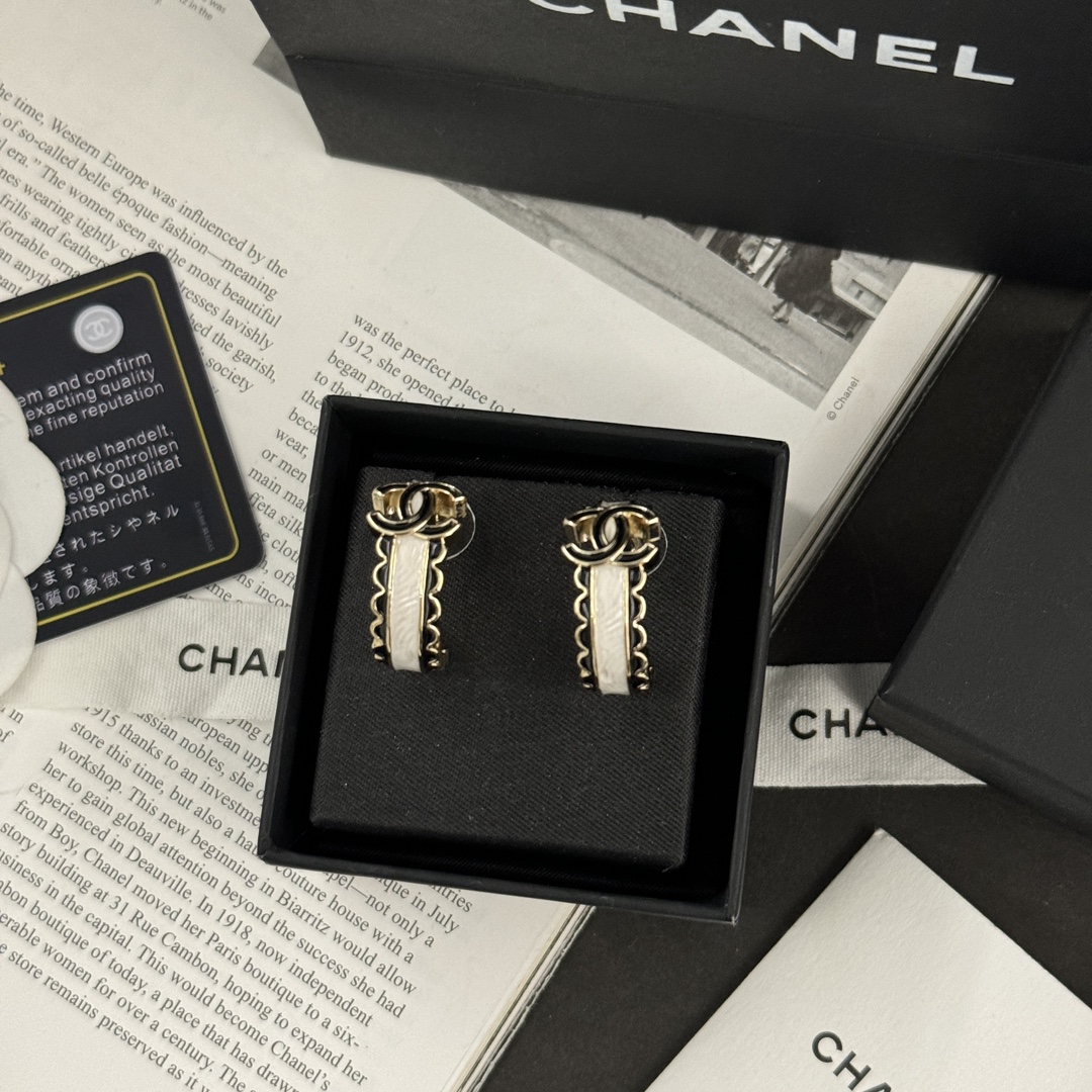 Chanel Joyas Pendiente Negro