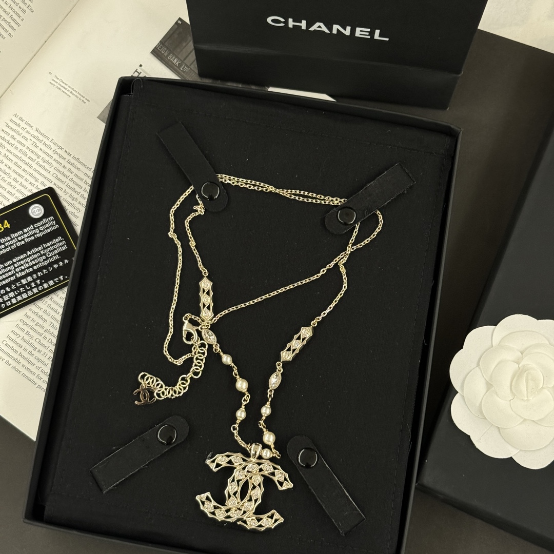 Chanel Joyas Collar Incrustados con diamantes