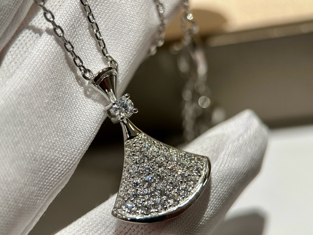 NO:631283,Must-have New Year's goods, high-end jewelry, high-quality ready stock, special discounts for orders, Cardia high-end jewelry19860909年货必备,高端饰品,高品质现货,下单有特惠,,卡迪亚高端饰品,Jewelry