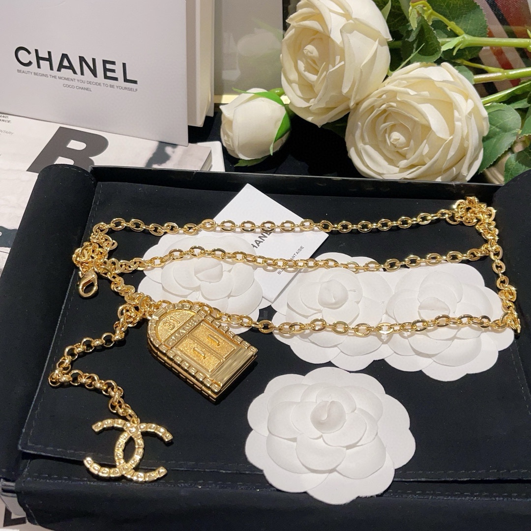 NO:631369,299 pieces, the event ends on the 25th of this month, hurry up, hurry up, hurry up, all hot-selling items, limited quantity, first come first served [Celebration] [Celebration] Event items are non-refundable and non-exchangeable, and the freight is at your own expense. No packaging box, Cartier high-end jewelry19860909299件 活动截止本月25号 手快有 手慢  全是热卖款 数量有限 数量不多先到先[庆祝][庆祝]活动款不退不换,运费自理 无包装盒,,卡迪亚高端饰品,Jewelry