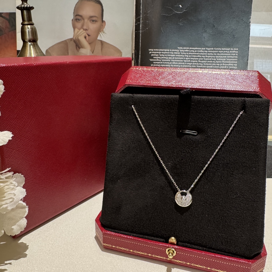 NO:677882,Amulet diamond necklace, Kajia classic high-end jewelry series, imported zircons, hand-inlaid, thick 18k gold plated, exquisite and elegant single product, necklace, Cartier high-end jewelry19860909护身符钻石项链 卡家经典高级珠宝系列 进口锆石手工镶嵌 厚镀18k金 精致秀气单品,,necklace,卡迪亚高端饰品,Jewelry