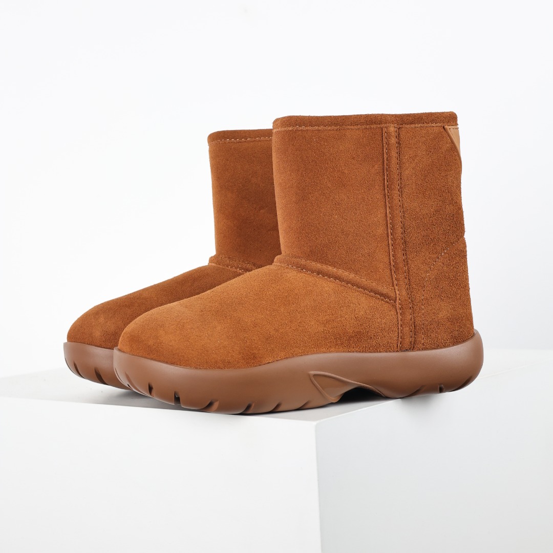 D9 Bottega Venet 全新升级 新款圆头简易雪地靴毛毛短靴