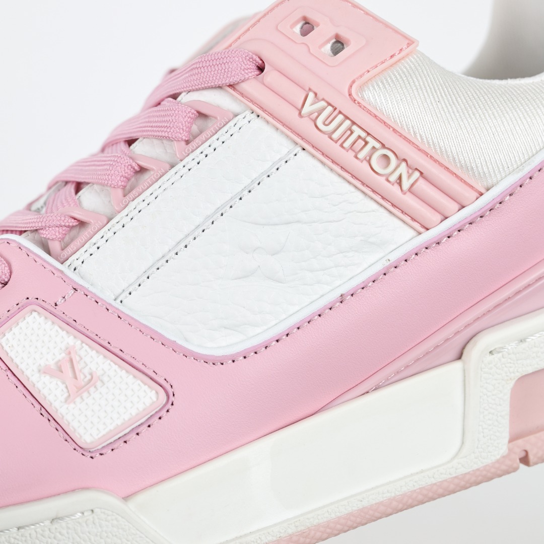X1 东莞纯原 180个配色 市面顶级版本 “浅粉” 驴家LV Trainer