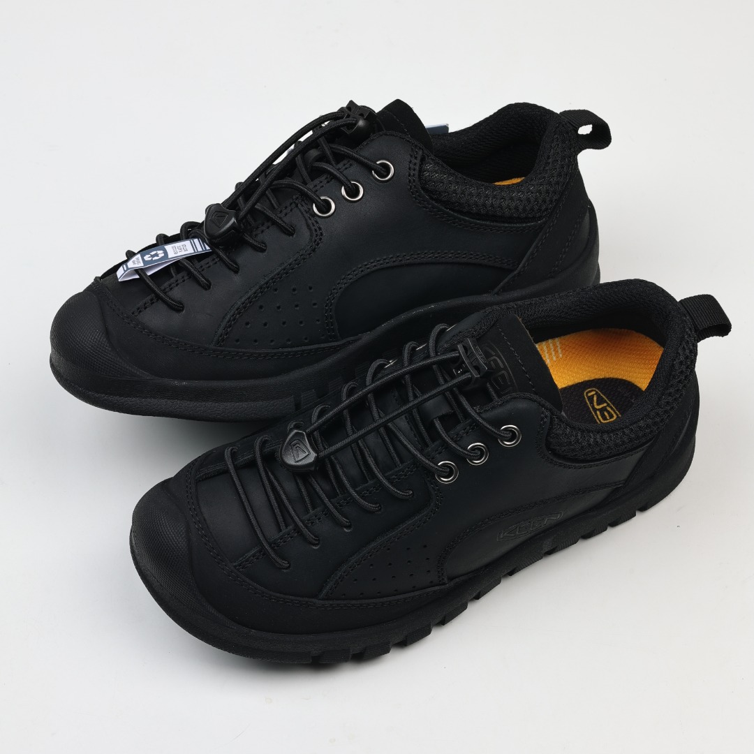 
KEEN 科恩 Jasper Rocks 山系户外鞋
日系街头复古风 可以暴走2w步的丑鞋
第一眼丑萌