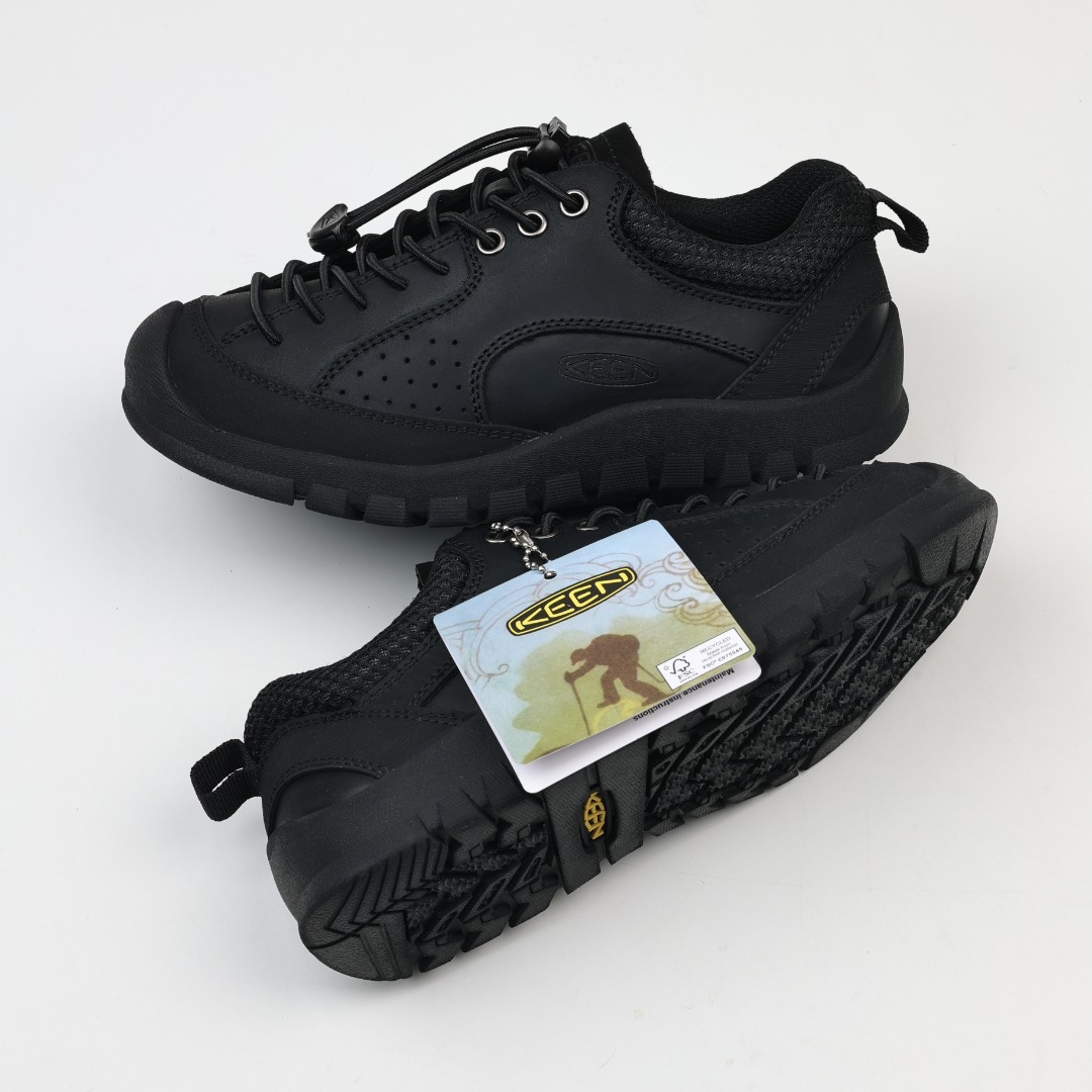
KEEN 科恩 Jasper Rocks 山系户外鞋
日系街头复古风 可以暴走2w步的丑鞋
第一眼丑萌