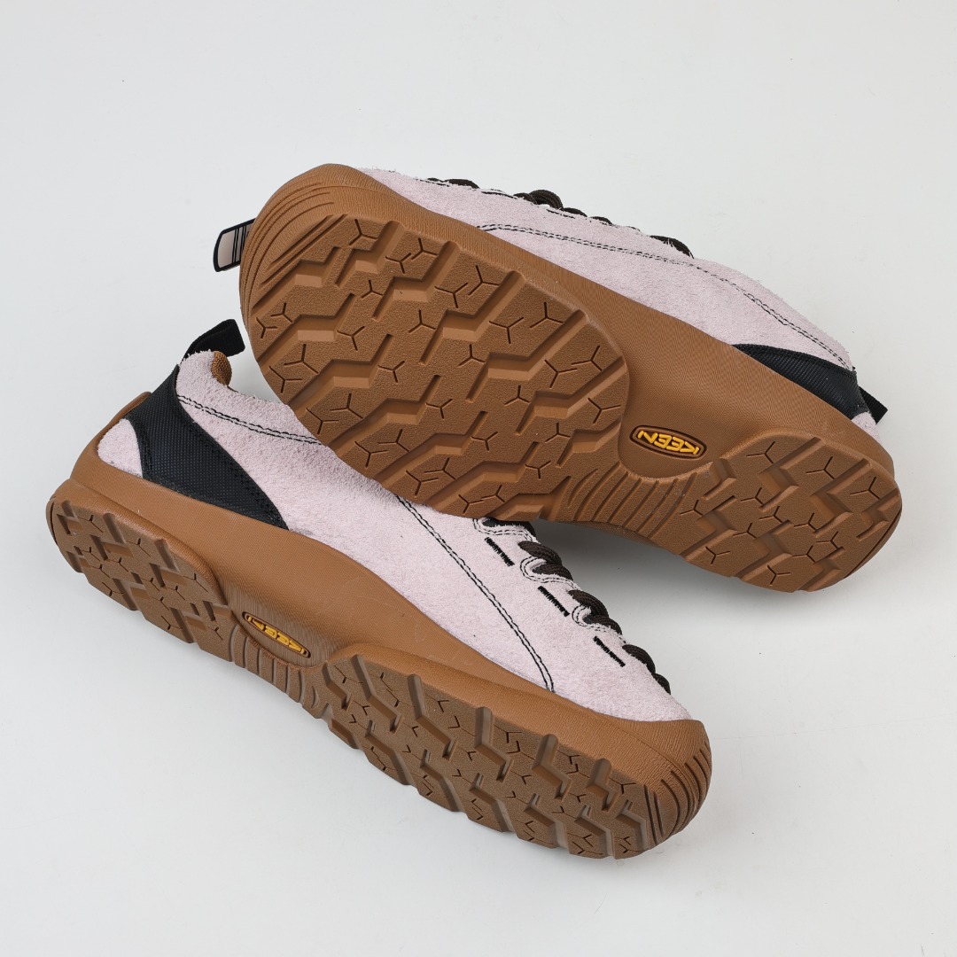 
KEEN 科恩 Jasper Rocks 山系户外鞋
日系街头复古风 可以暴走2w步的丑鞋
第一眼丑萌