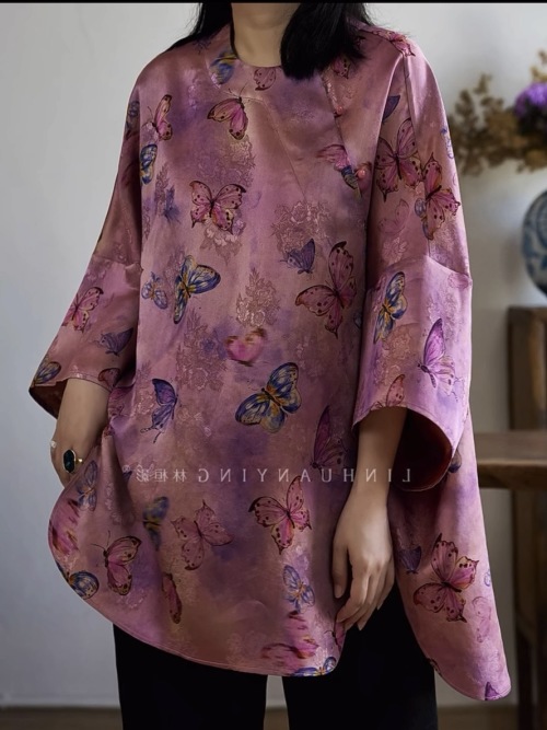 Butterfly Print Loose Fit Blouse, Relaxed New Chinese Style Top for Women 1 Butterfly Print Loose Fit Blouse, Relaxed New Chinese Style Top for Women