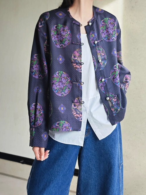 Elegant Purple Silk Cloud Gauze Jacket with Floral Jacquard and Chinese Buttons 1 Elegant Purple Silk Cloud Gauze Jacket with Floral Jacquard and Chinese Buttons