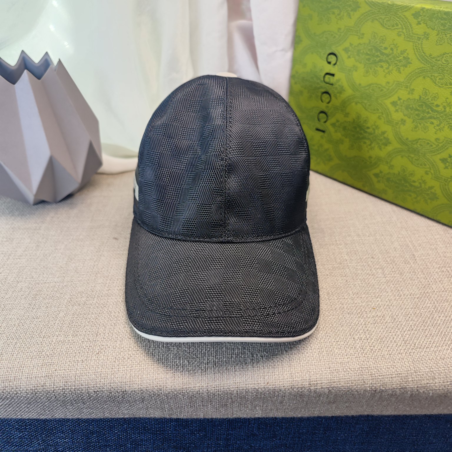 Louis Vuitton Bien
 Sombreros Gorras Negro