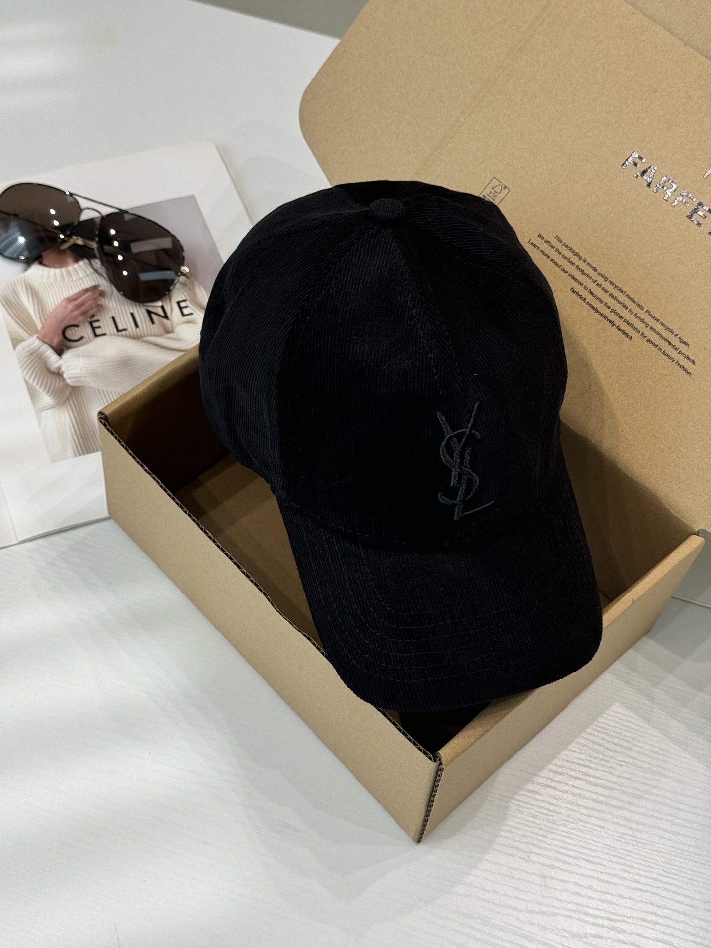 Yves Saint Laurent Sombreros Gorras Bordado Universal para hombres y mujeres Pana Casual