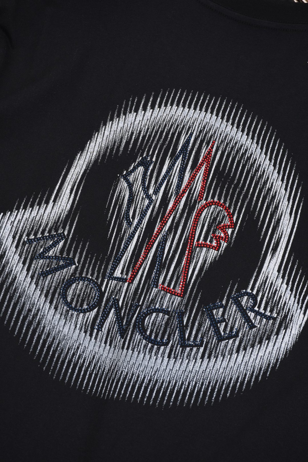 Moncler/蒙口 25ss 澳网刺绣短袖-Chinese UA Cheap High Quatity Brand Clothes Bags handbags Sneakers wholesale wholesaler seller from China Factory suppliers Fashion Clothing Shoes best Quality Beautiful Price Moncler/蒙口 25ss 澳网刺绣短袖