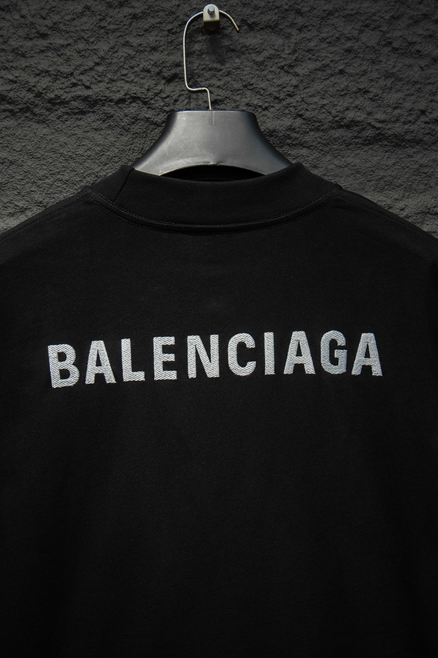 Balenciaga/巴黎世家 前后刺绣短袖