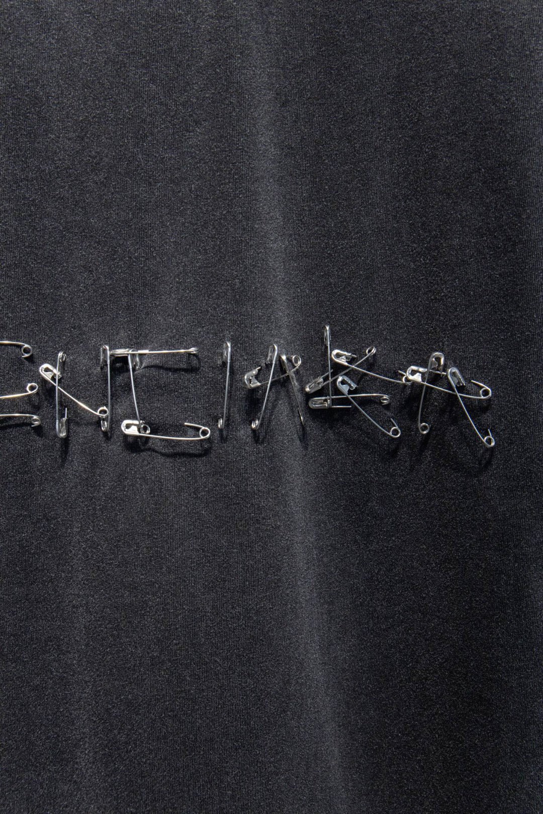 Balenciaga/巴黎世家 25ss 做旧曲别针五金短袖 水洗黑