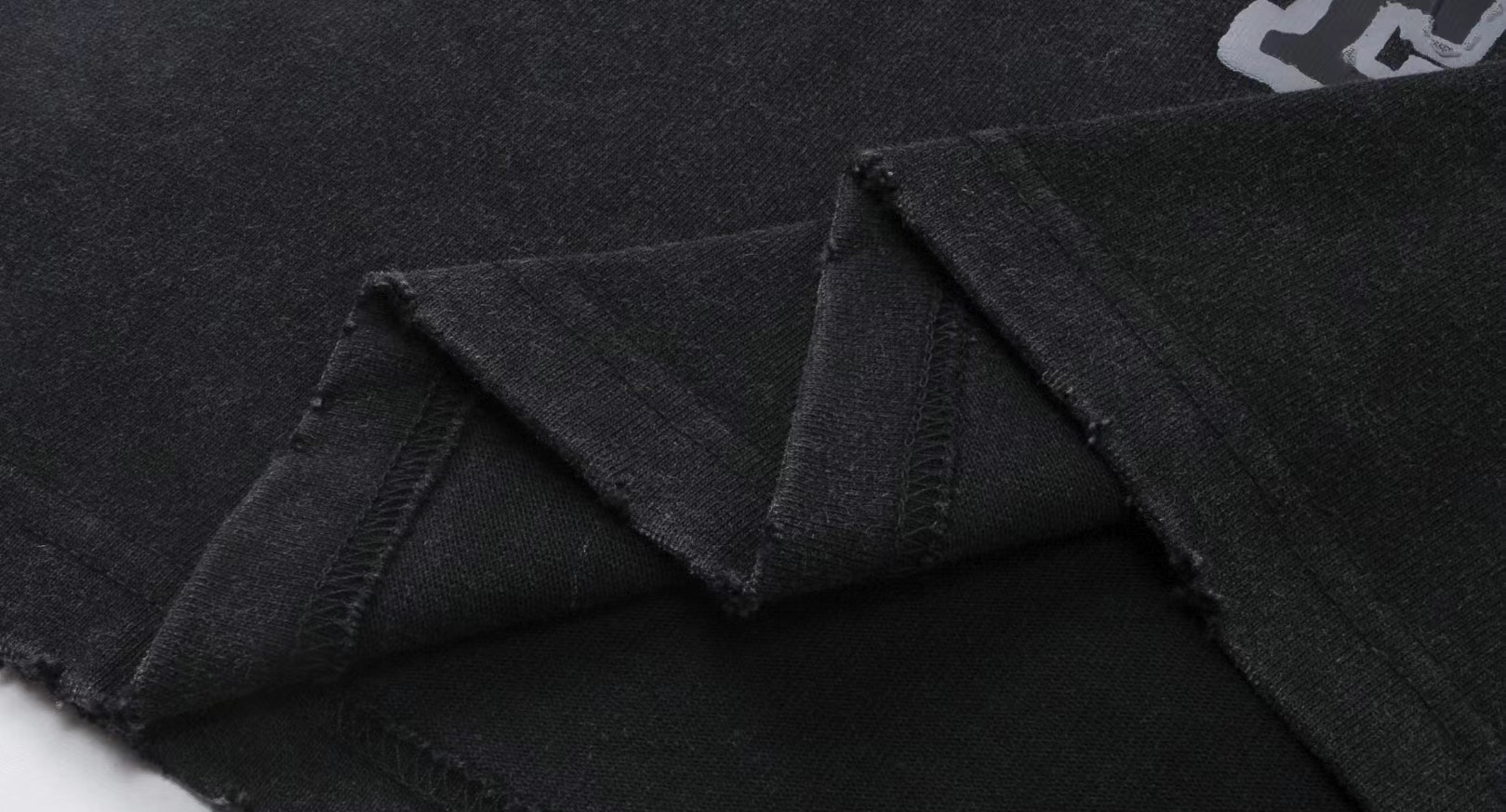 Balenciaga/巴黎世家 25ss 做旧曲别针五金短袖 水洗黑