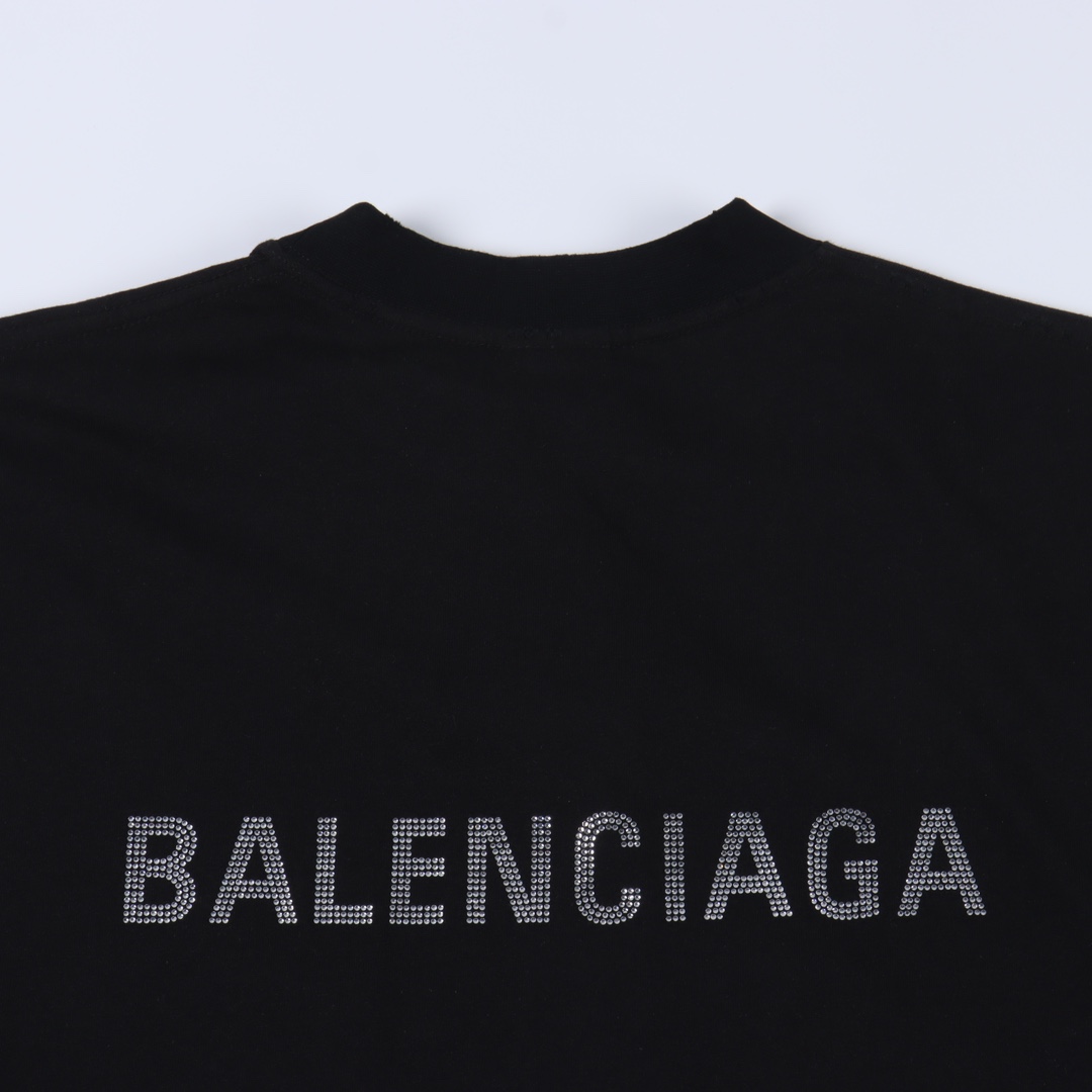 Balenciaga/巴黎世家 25ss前后水钻LOGO短袖黑色 灰白-Chinese UA Cheap High Quatity Brand Clothes Bags handbags Sneakers wholesale wholesaler seller from China Factory suppliers Fashion Clothing Shoes best Quality Beautiful Price Balenciaga/巴黎世家 25ss前后水钻LOGO短袖黑色 灰白