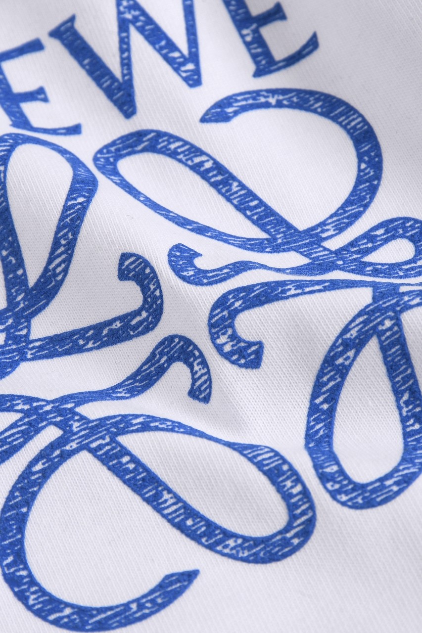 Loewe/罗意威 25ss手绘网点LOGO短袖T恤-Chinese UA Cheap High Quatity Brand Clothes Bags handbags Sneakers wholesale wholesaler seller from China Factory suppliers Fashion Clothing Shoes best Quality Beautiful Price Loewe/罗意威 25ss手绘网点LOGO短袖T恤