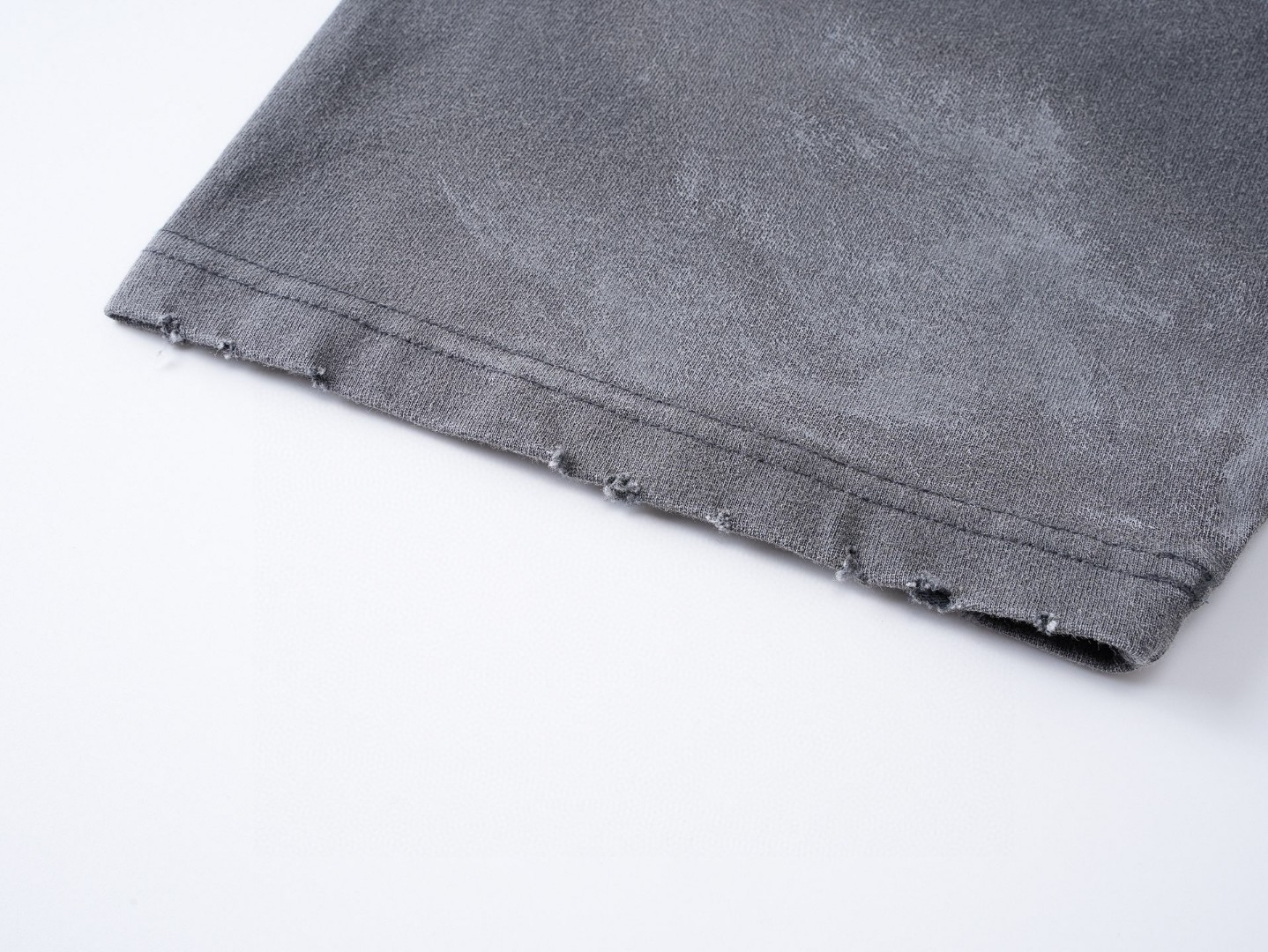 Balenciaga/巴黎世家 25ss油漆喷墨刺绣字母圆领卫衣 黑灰-Chinese UA Cheap High Quatity Brand Clothes Bags handbags Sneakers wholesale wholesaler seller from China Factory suppliers Fashion Clothing Shoes best Quality Beautiful Price Balenciaga/巴黎世家 25ss油漆喷墨刺绣字母圆领卫衣 黑灰