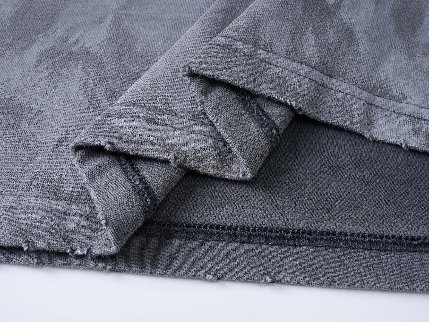 Balenciaga/巴黎世家 25ss油漆喷墨刺绣字母圆领卫衣 黑灰-Chinese UA Cheap High Quatity Brand Clothes Bags handbags Sneakers wholesale wholesaler seller from China Factory suppliers Fashion Clothing Shoes best Quality Beautiful Price Balenciaga/巴黎世家 25ss油漆喷墨刺绣字母圆领卫衣 黑灰