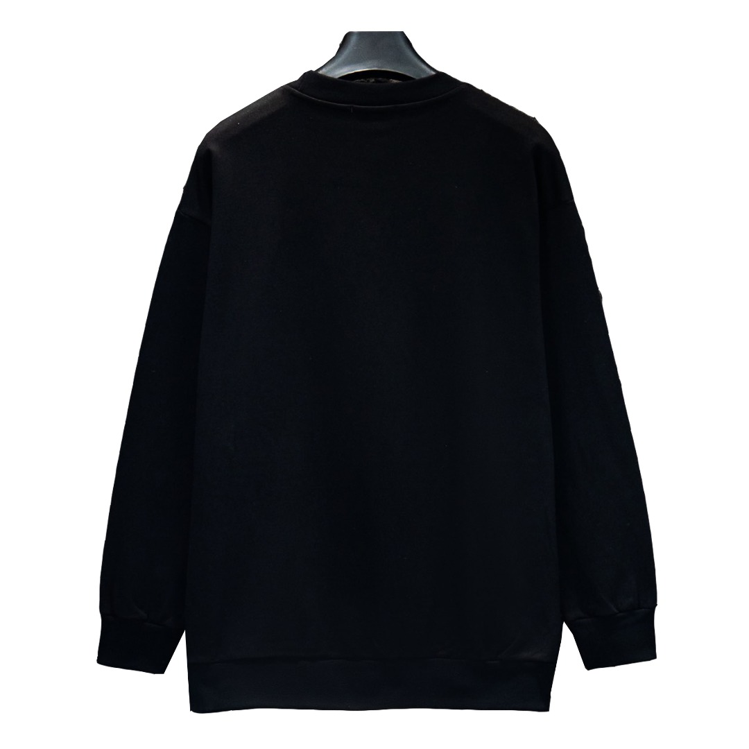 Prada/普拉达 25ss 徽标暗纹刺绣字母圆领卫衣 黑色-莆田鞋,莆田鞋货源,高仿鞋,高仿鞋货源,安福档口,莆田高仿鞋,莆田鞋批发,高仿鞋批发,莆田高仿运动鞋,高仿运动鞋,莆田运动鞋 Prada/普拉达 25ss 徽标暗纹刺绣字母圆领卫衣 黑色
