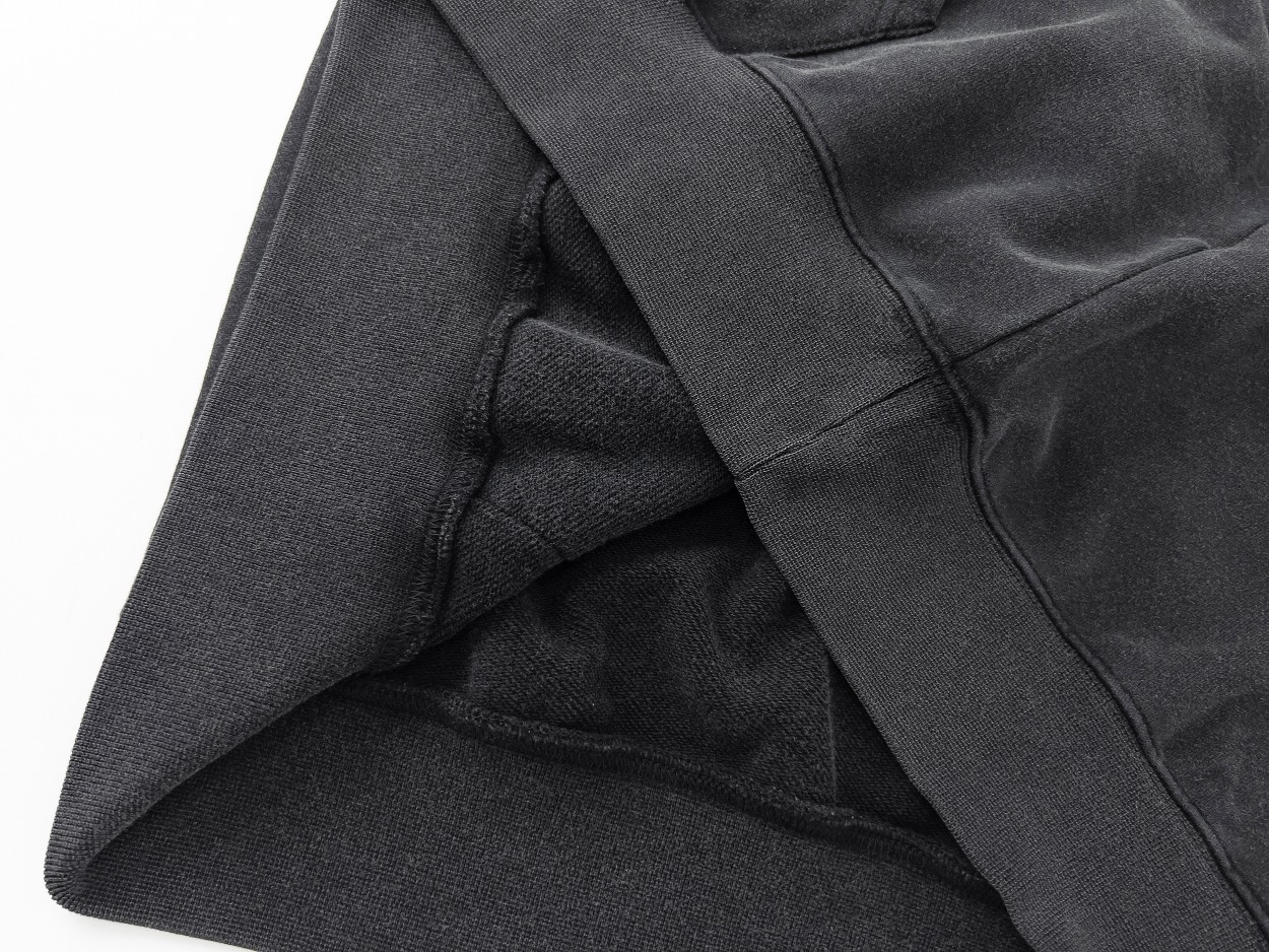 Balenciaga/巴黎世家 25Fw双色模糊印花水洗做旧卫衣 洗水黑