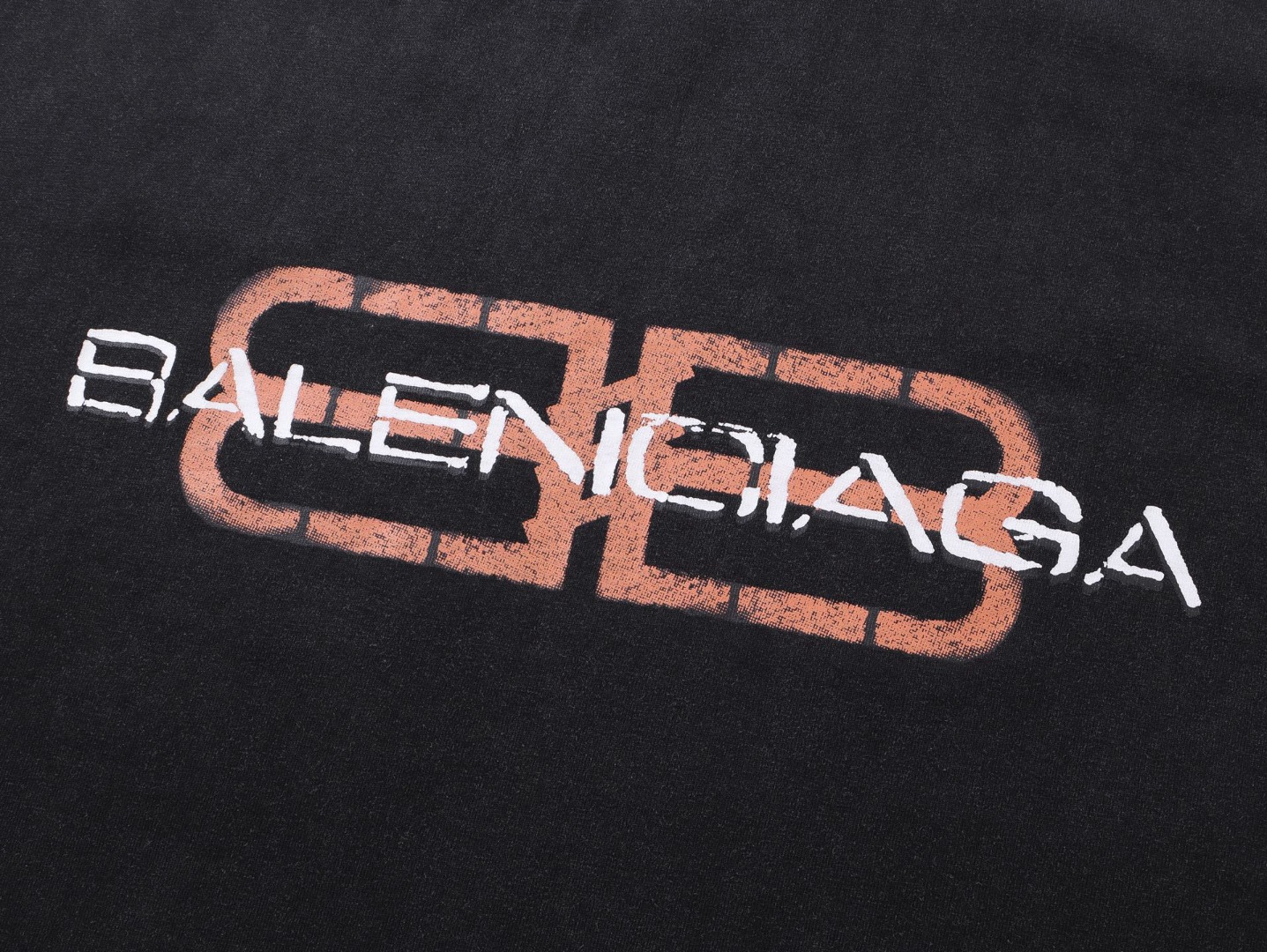 Balenciaga/巴黎世家 25Fw双色模糊印花水洗做旧卫衣 洗水黑