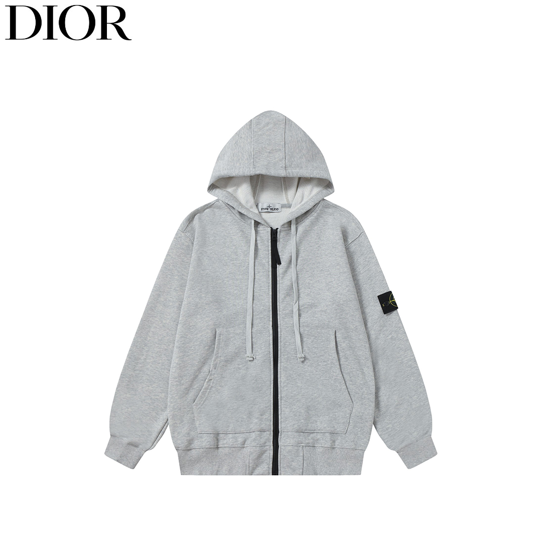 本地自取:💰220
Stonelsland/石头岛 25ss 拉链连帽外套
宽松休闲运动男女同款现货!
采用8支380克纯绵毛圈布厚挺 1比1定染罗纹YKK拉链 专业走线做工精细!
码数:M L XL XXL