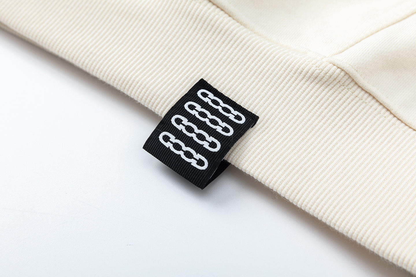 GOODBRAND25Fw十字珍珠标语连帽卫衣 黑色 杏色