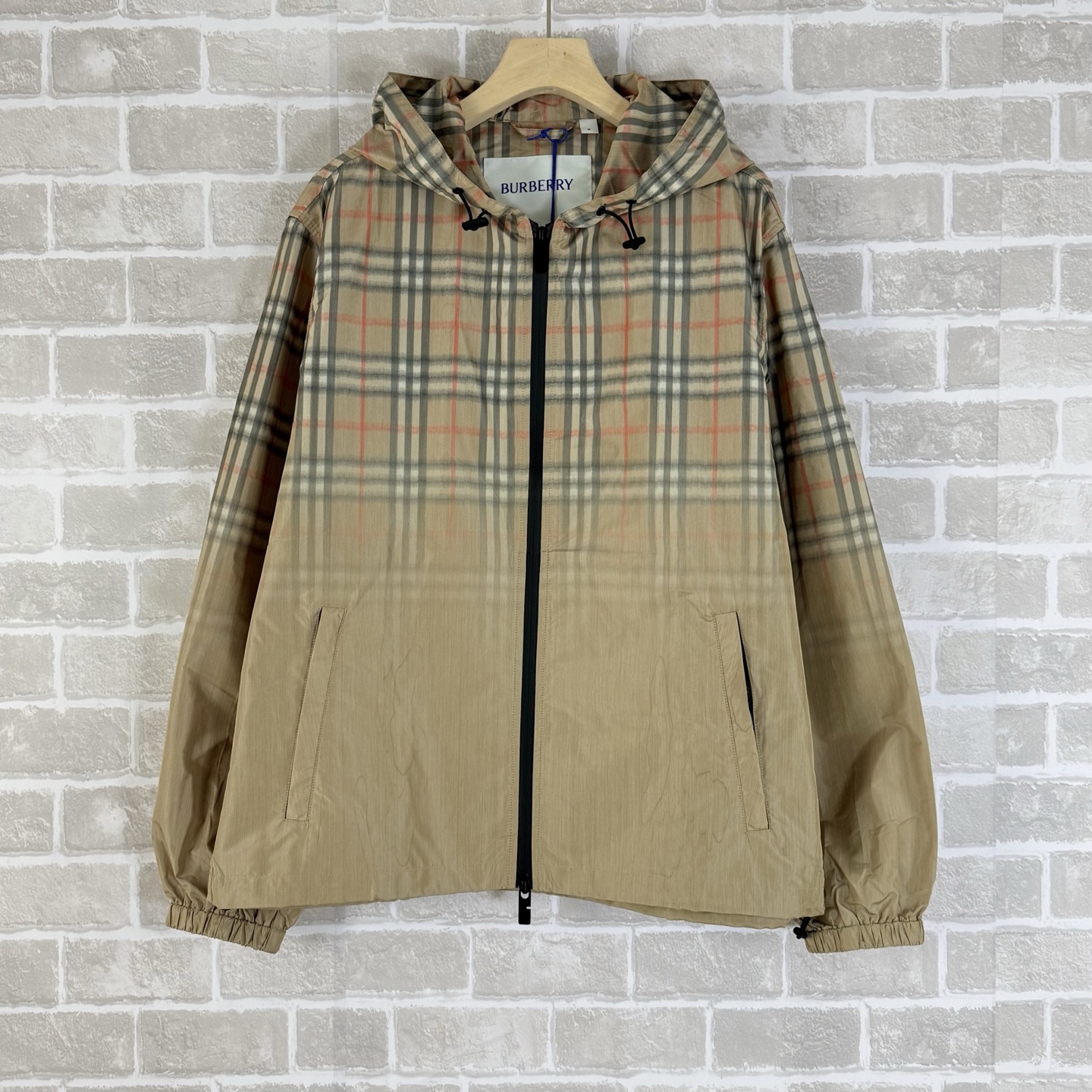 p310 BBR* Burberry chaqueta con capucha a cuadros degradados para hombre y mujer, chaqueta casual y versátil, talla sml…