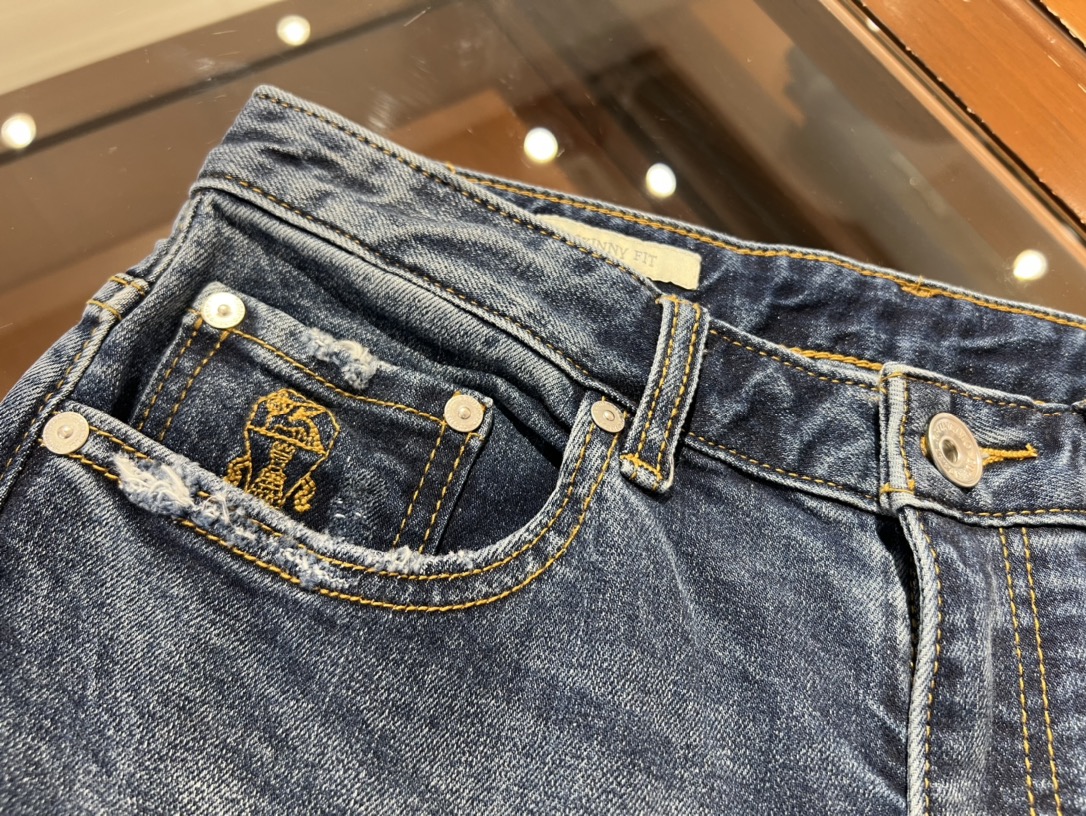 🆕新款，简约商务弹力小直筒牛仔裤，码数29 30 31 32 33 34 36 38