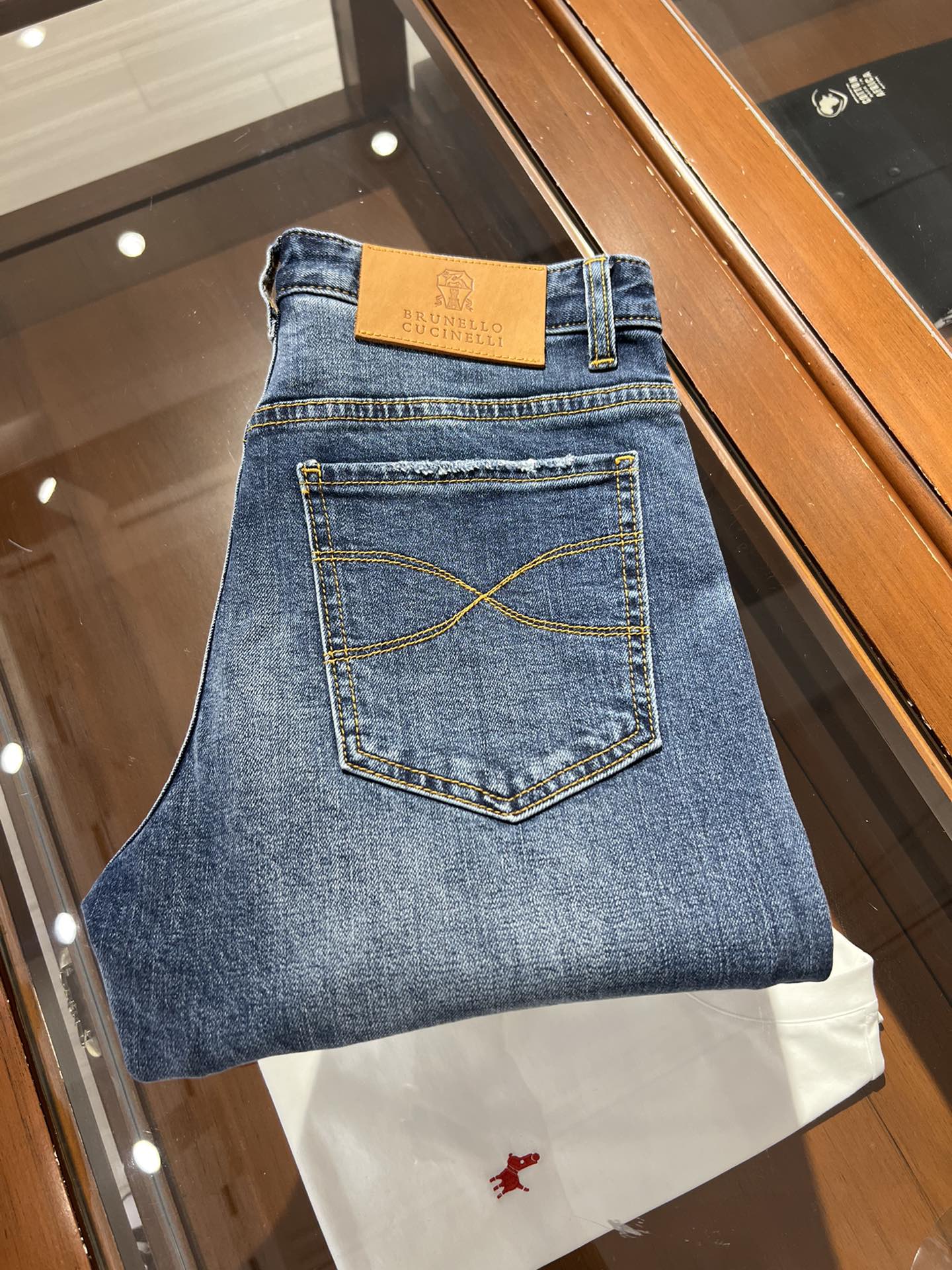 🆕新款，简约商务弹力小直筒牛仔裤，码数29 30 31 32 33 34 36 38