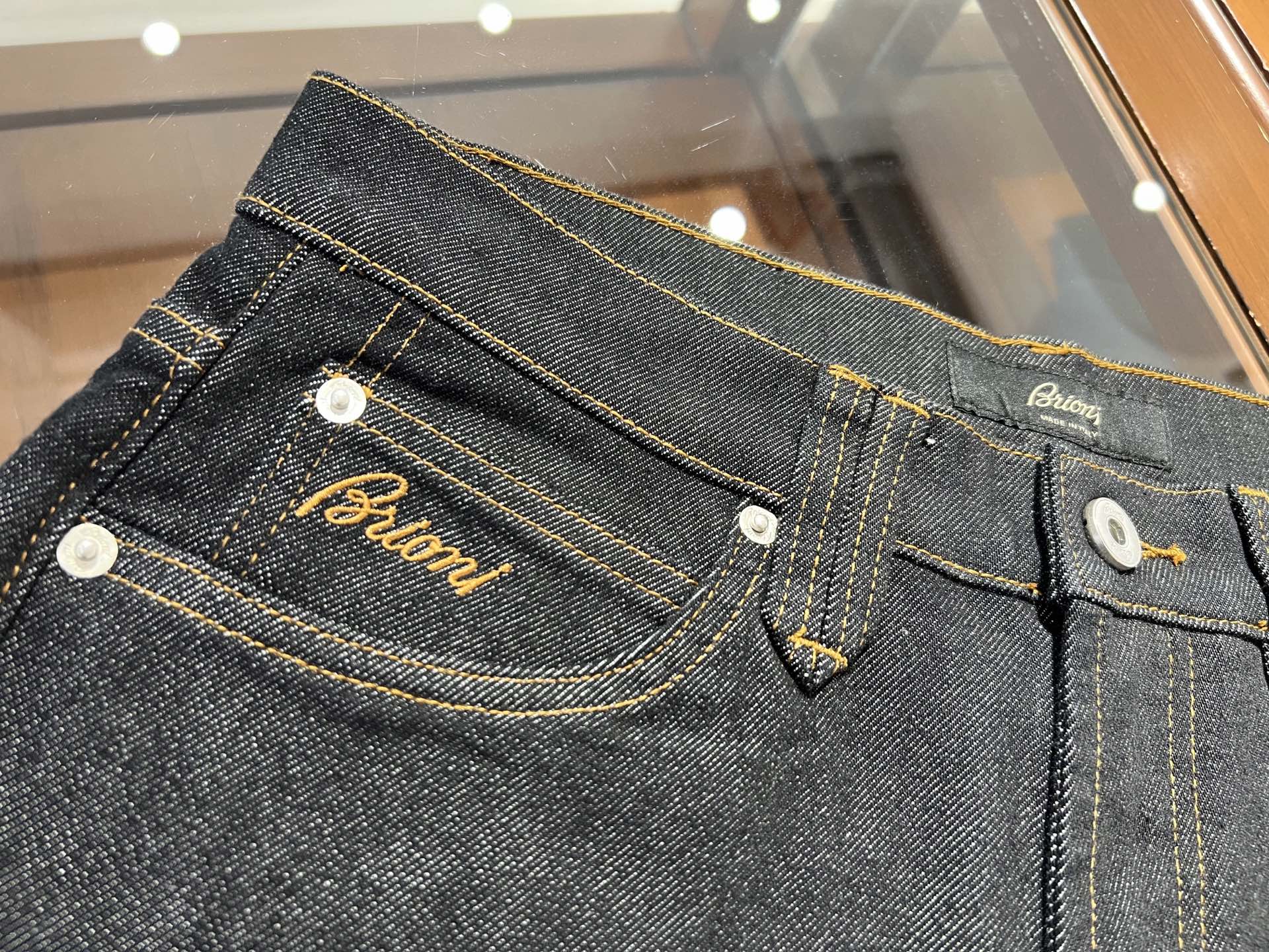 🆕新款，商务休闲小直筒洗水牛仔裤，码数30 31 32 33 34 36 38