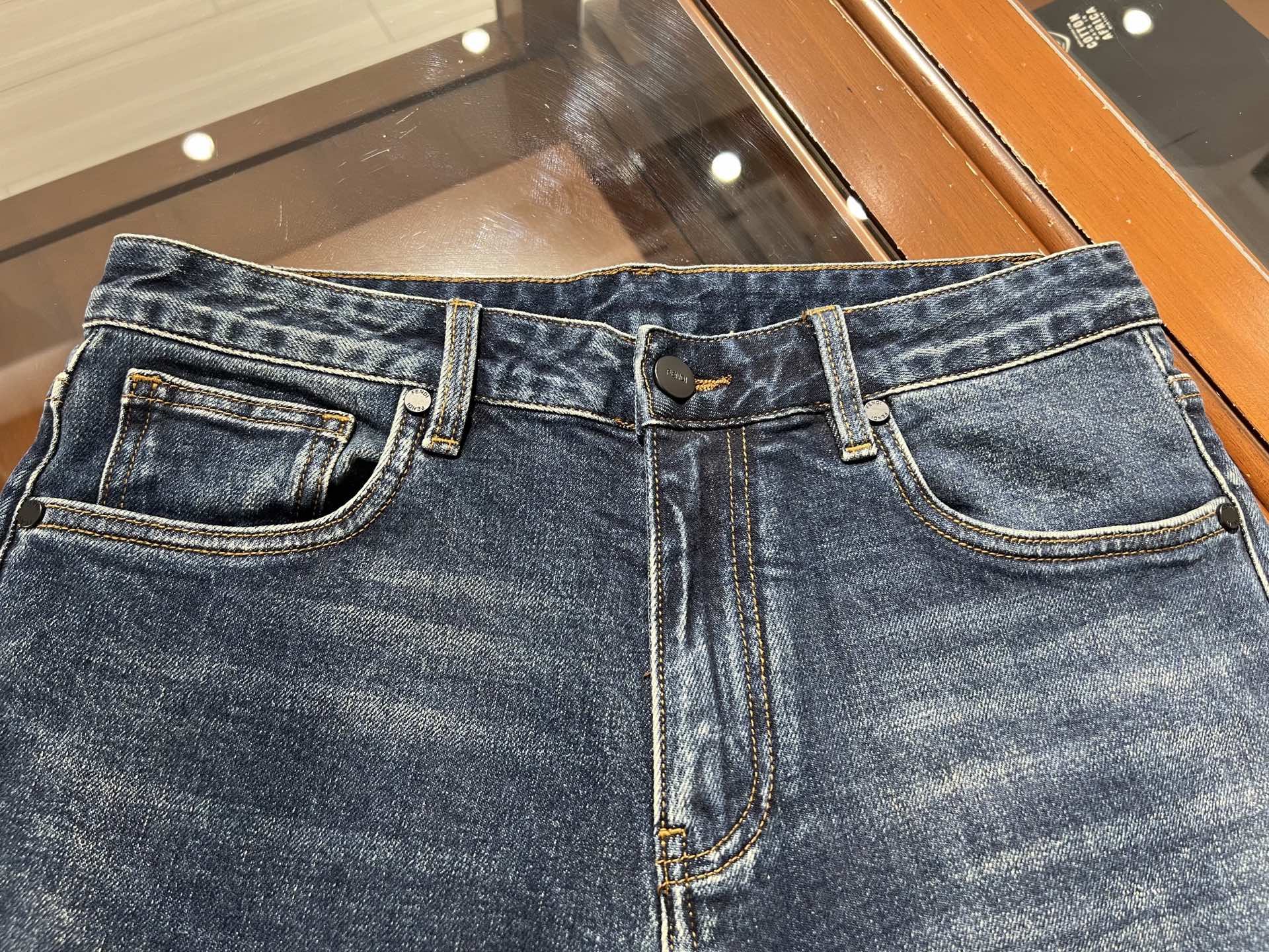 🆕新款，弹力舒适透气面料，简约百搭休闲直筒牛仔裤，码数29 30 31 32 33 34 36