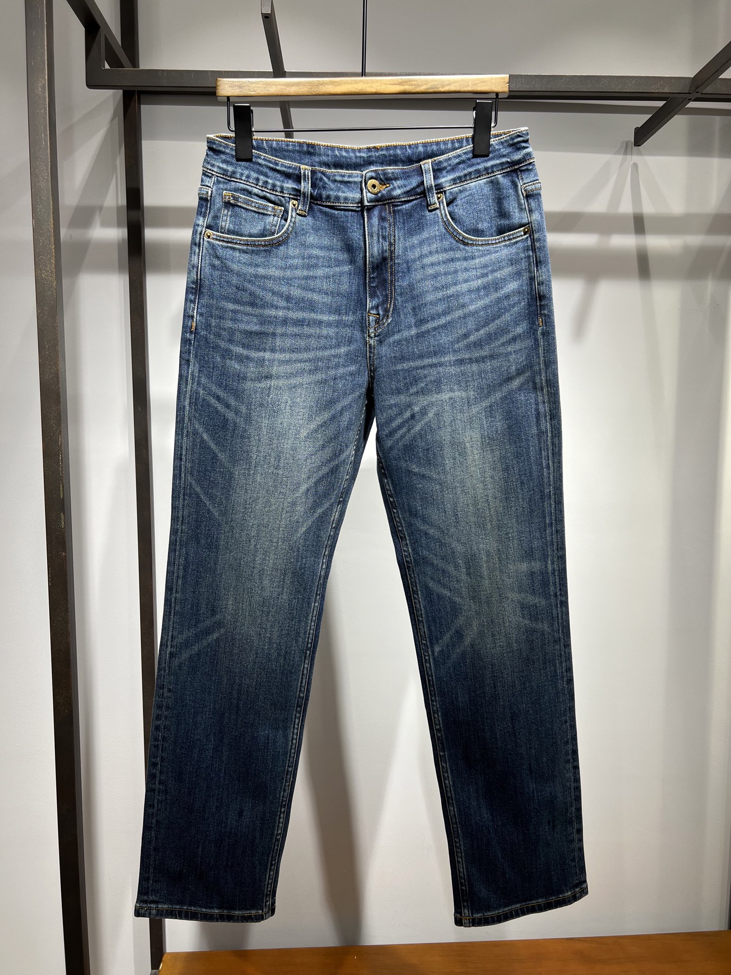 🆕新款，百搭休闲弹力直筒牛仔裤，码数29 30 31 32 33 34 36