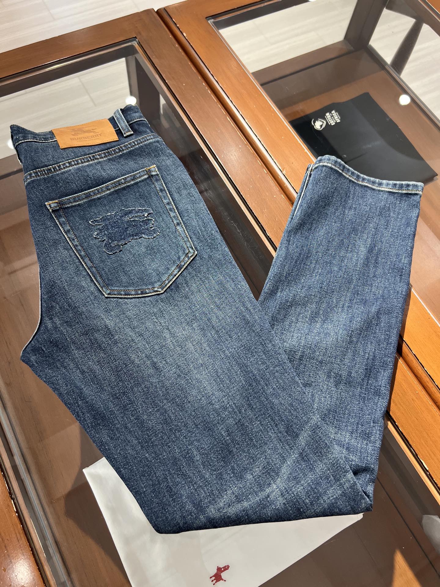 🆕新款，百搭休闲弹力小直筒牛仔裤，码数30 31 32 33 34 36 38