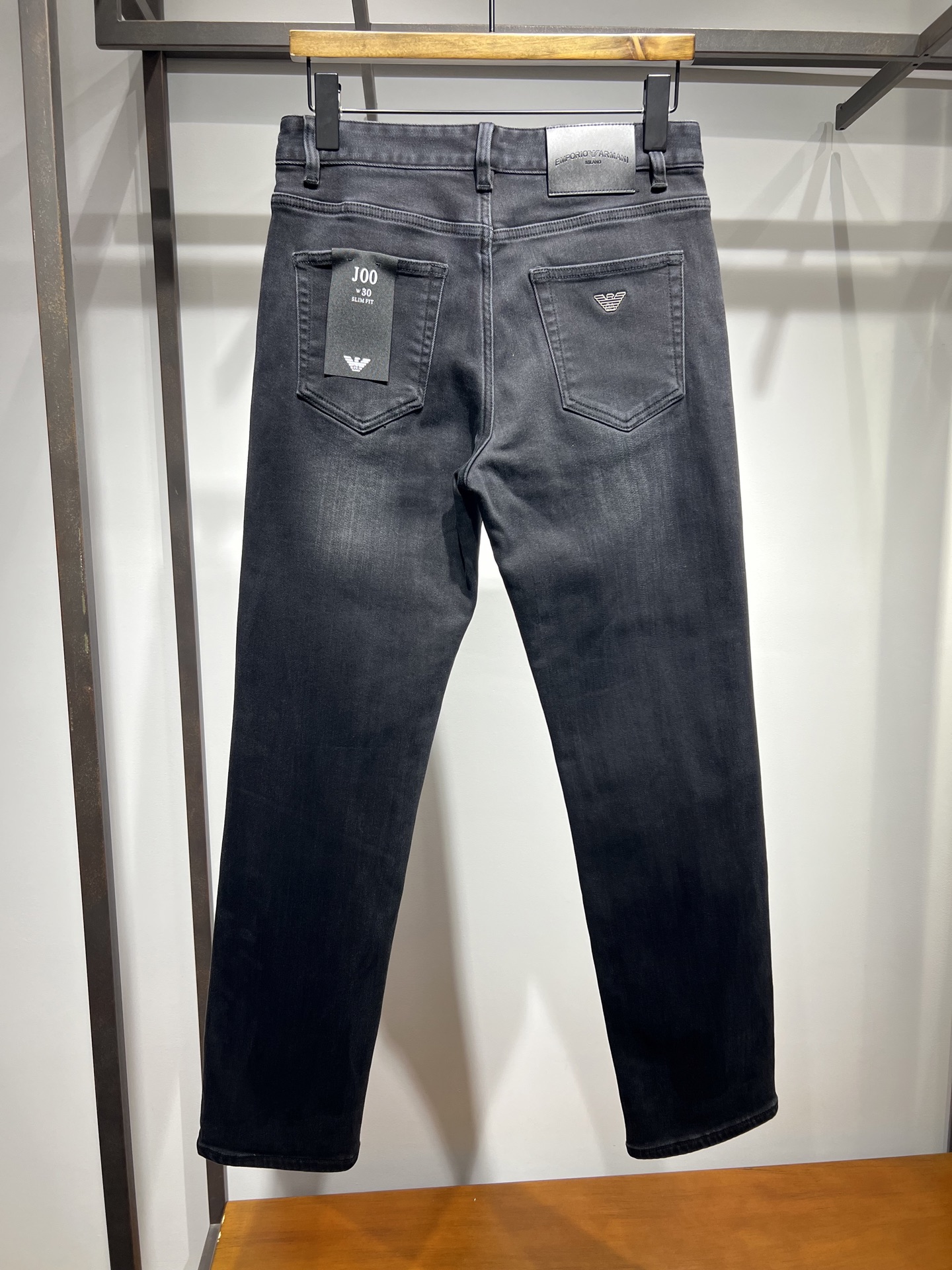 🆕新款，磨毛烟灰色弹力洗水小直筒牛仔裤，码数29 30 31 32 33 34 36 38