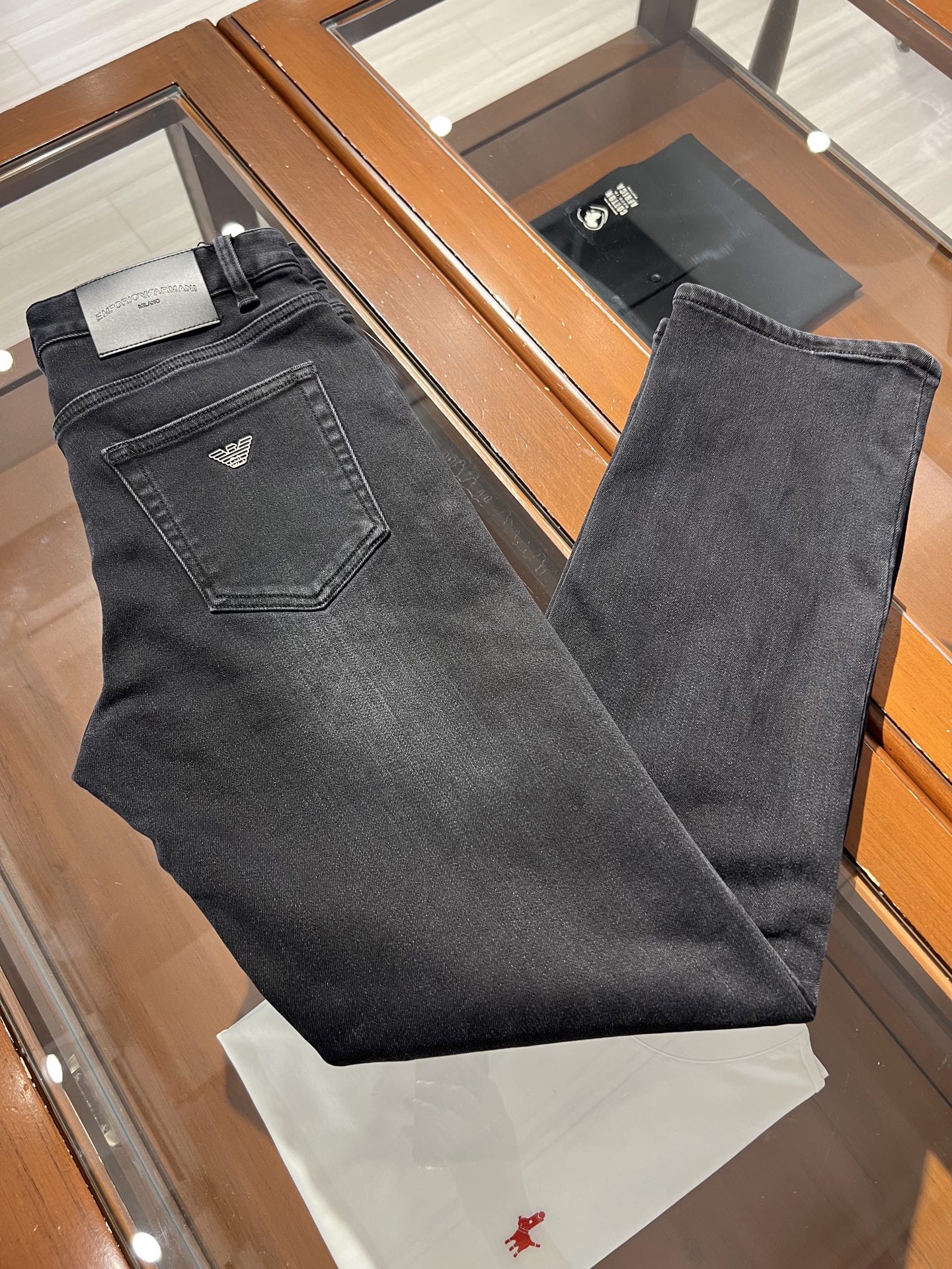 🆕新款，磨毛烟灰色弹力洗水小直筒牛仔裤，码数29 30 31 32 33 34 36 38