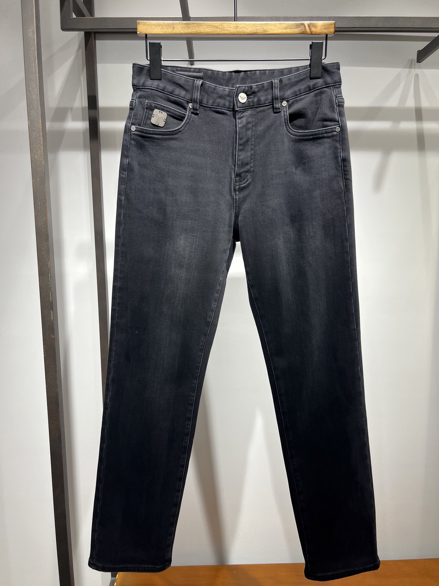 🆕新款，磨毛烟灰色弹力洗水小直筒牛仔裤，码数29 30 31 32 33 34 36 38