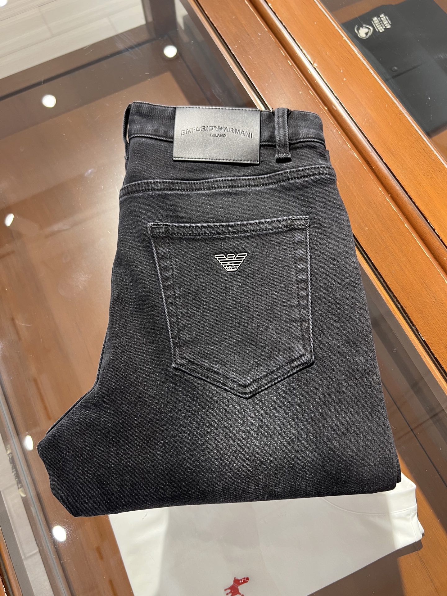 🆕新款，磨毛烟灰色弹力洗水小直筒牛仔裤，码数29 30 31 32 33 34 36 38