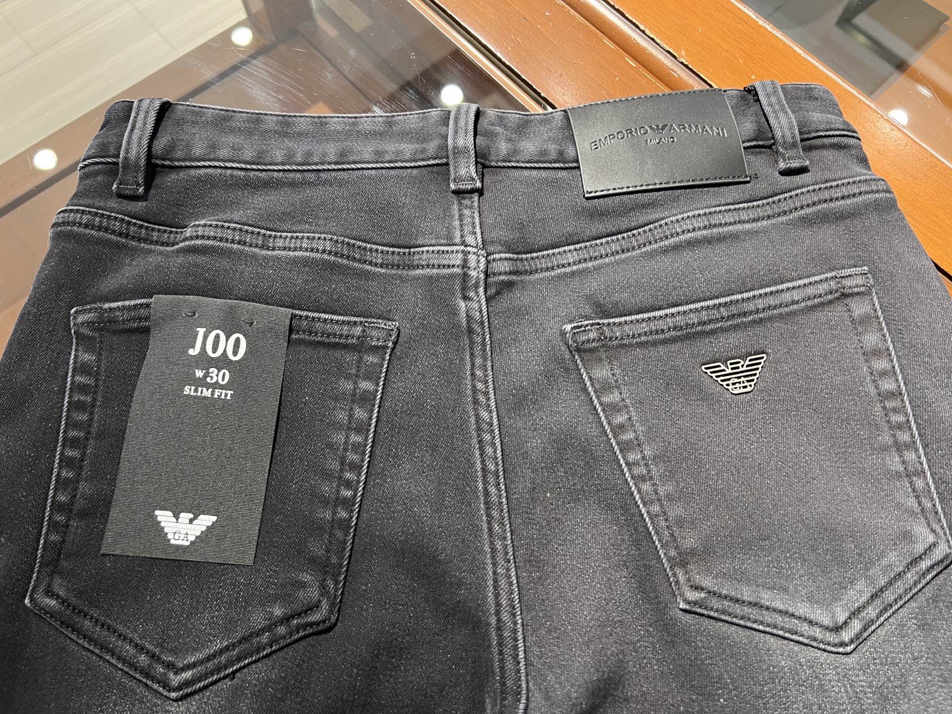 🆕新款，磨毛烟灰色弹力洗水小直筒牛仔裤，码数29 30 31 32 33 34 36 38